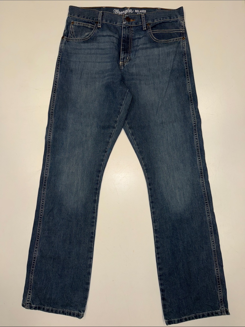 Wrangler Men's Bootcut Jeans in Medium Blue - Relaxed Fit